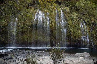 Another view of the Mossbrae Falls main fall area. © Lee Reeder