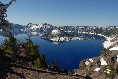Wizard Island from the north rim, Crater Lake. © 2005 Lee Reeder